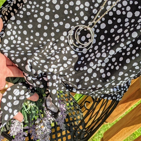 Rafaella B/W tie front polka dot top Size M - Picture 7 of 8